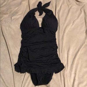 Kenneth Cole Swim - Women’s one piece swim suit Kenneth Cole M NWOT Kenneth Cole Swim - Women’s one piece swim suit Kenneth Cole M NWOT